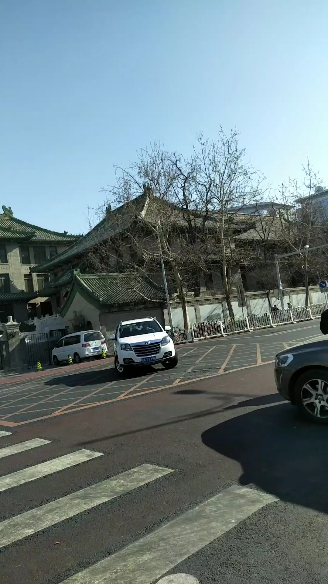 致敬:坚守岗位的人们#北京协和医院西门