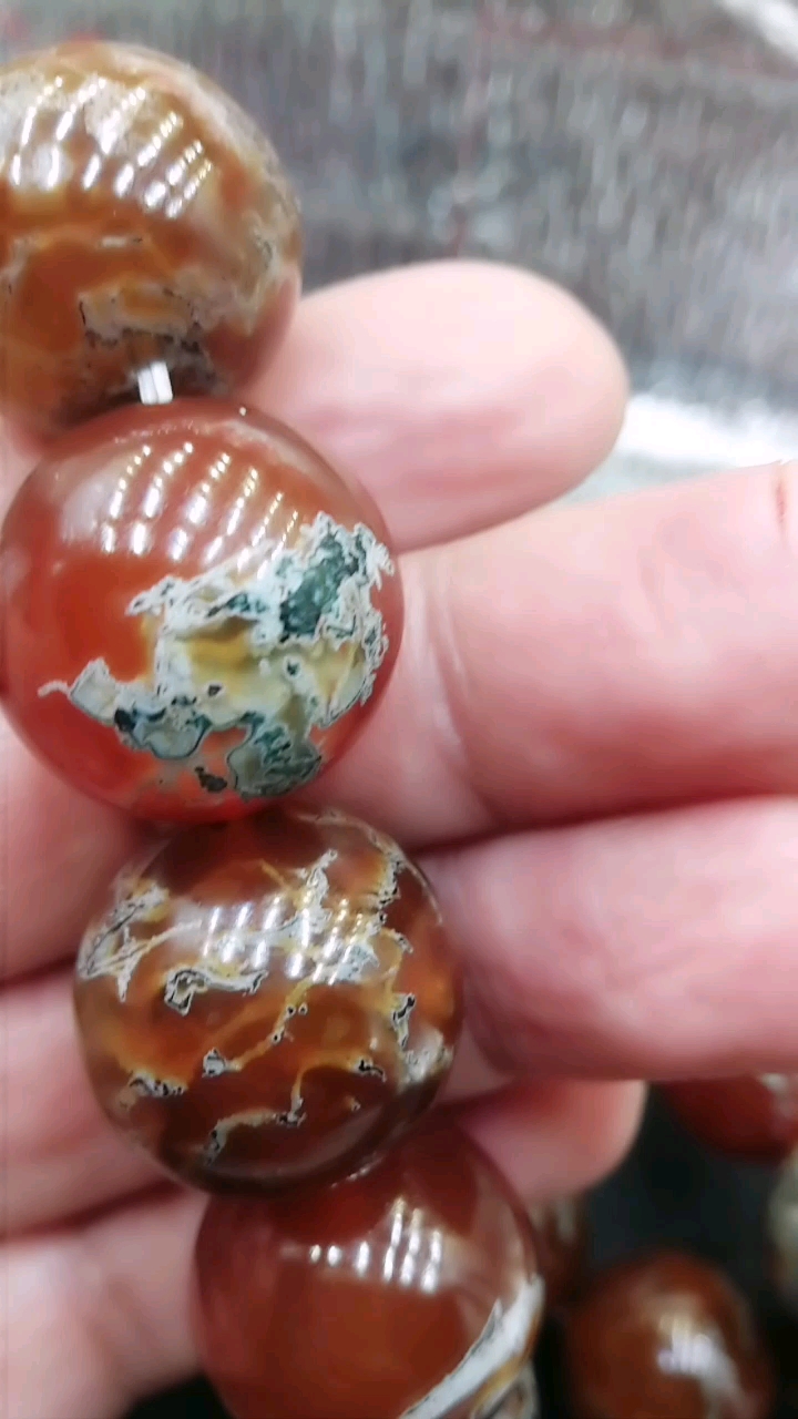 阜新红油水草玛瑙手串