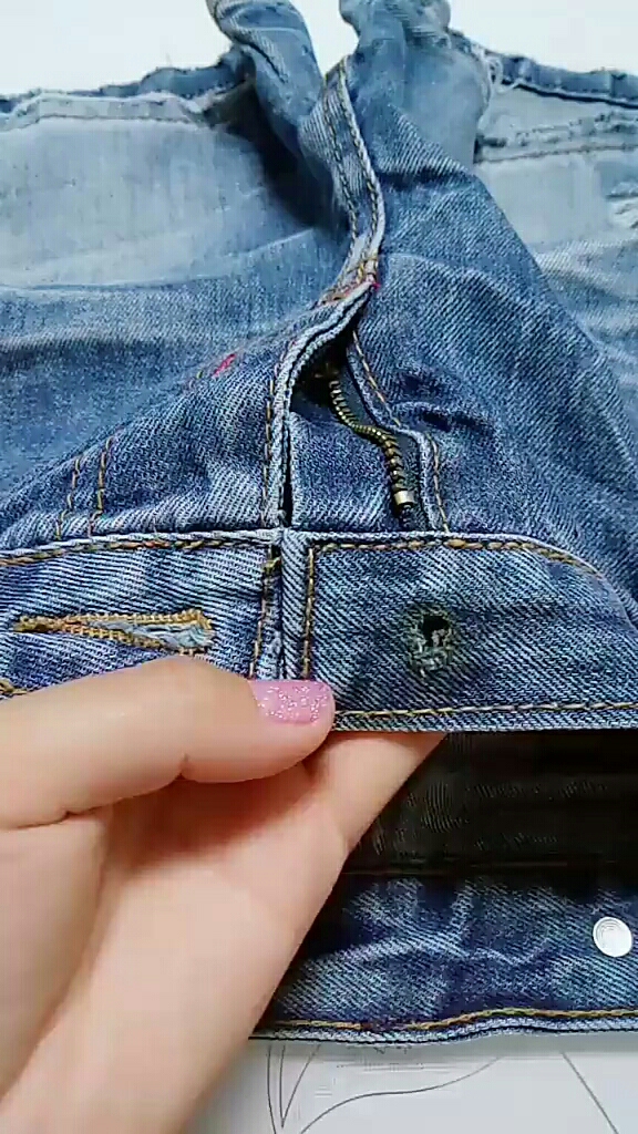 牛仔裤扣子掉了怎么办?小妙招帮你!欢迎交流评论!