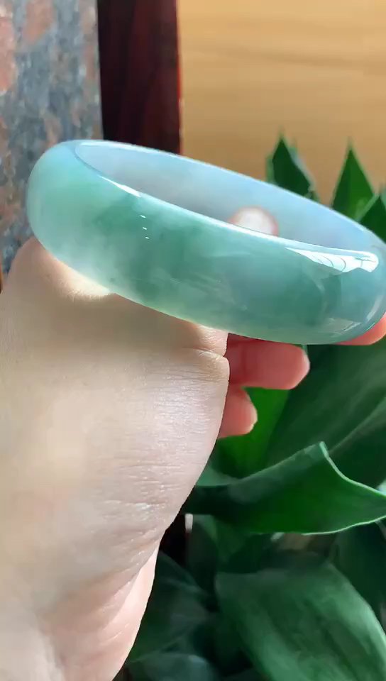 完美62圈高端厚庄大轮胎宽版飘花翡翠手镯 503271