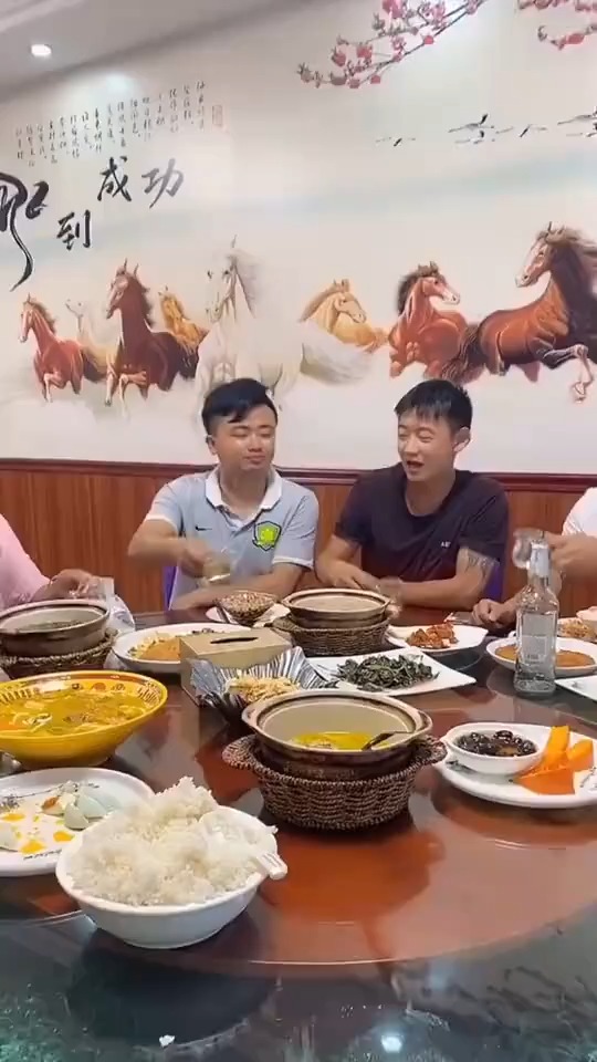 搞笑段子剧#是不是酒肉朋友,你落难看看现实很残酷,却真实