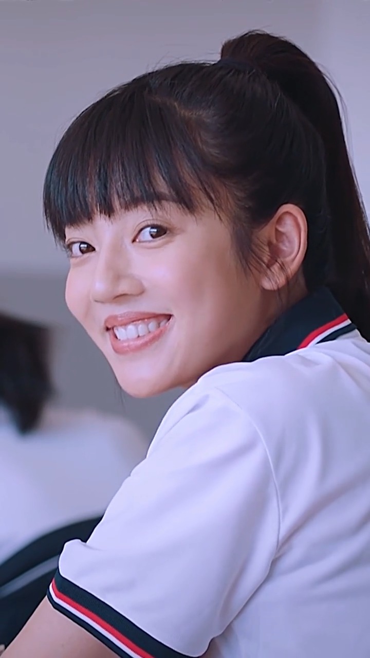 以家人之名里面的唐灿好可爱!感觉好像恋爱了