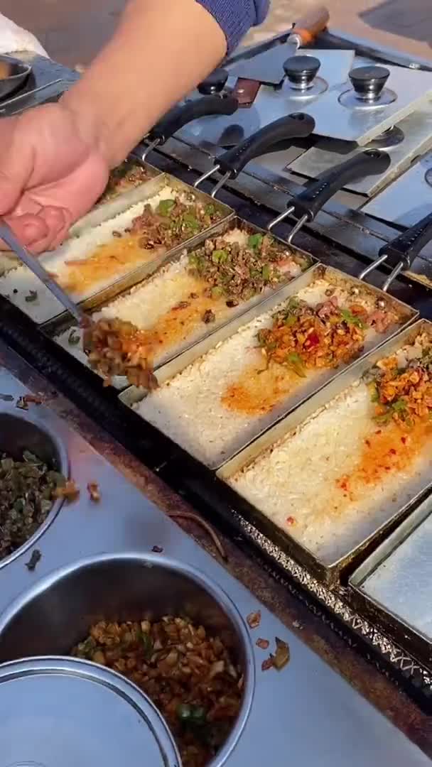 十秒钟教会你湘西现烤锅巴简单的做法