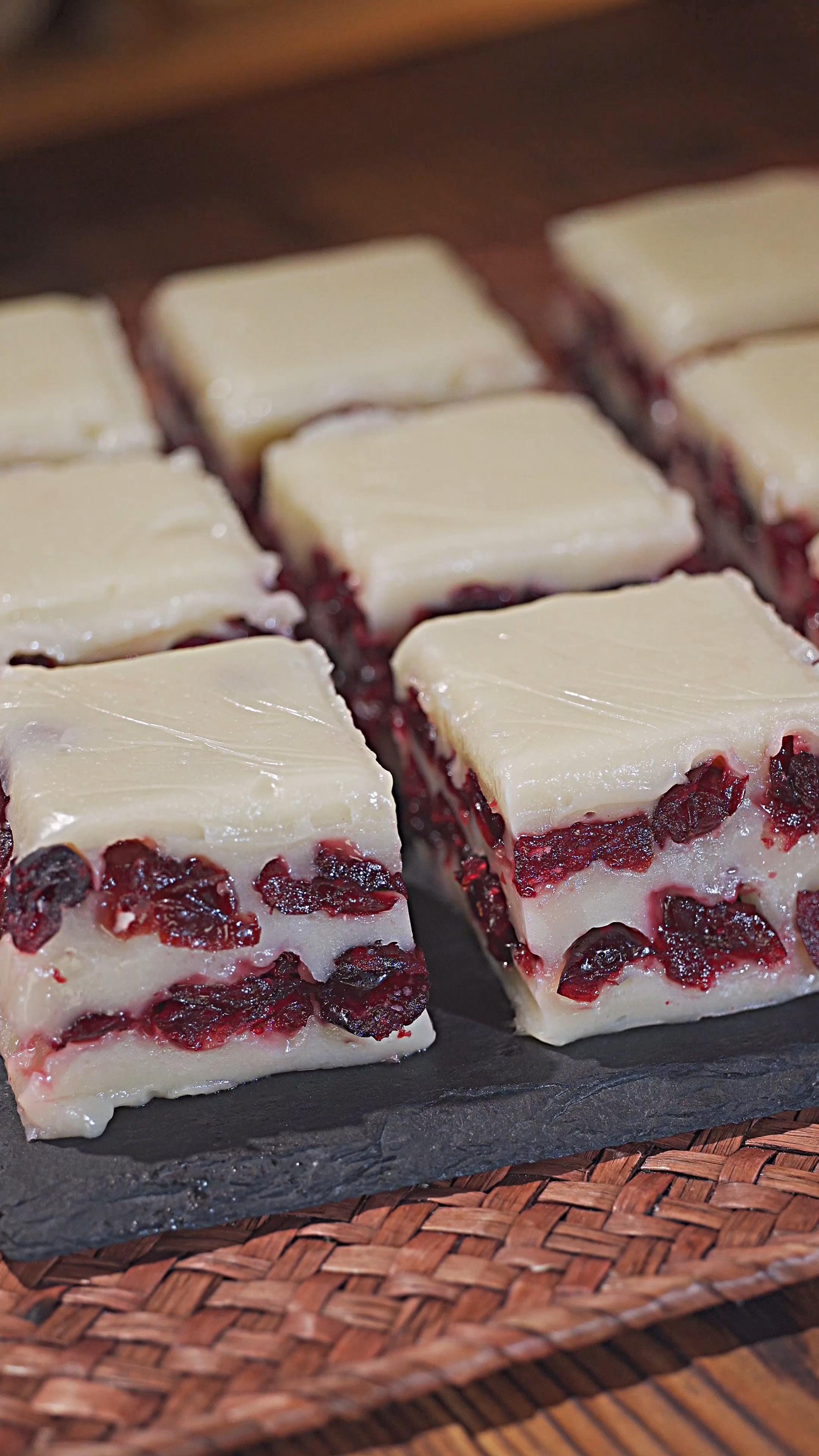 红糖糯米糕超级好吃#优鲜沛蔓越莓干搭配糯米粉的一道美食,你肯定没