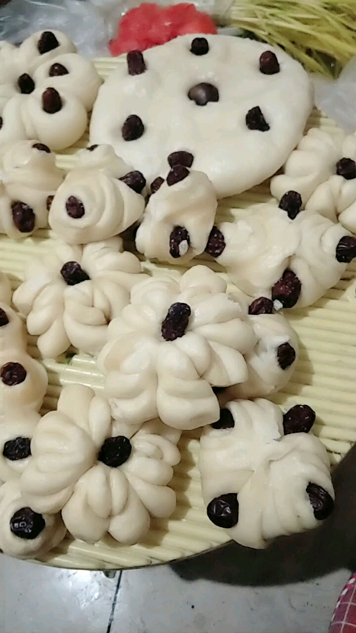 过年你家吃什么#看我自己蒸的枣花子好看吧?