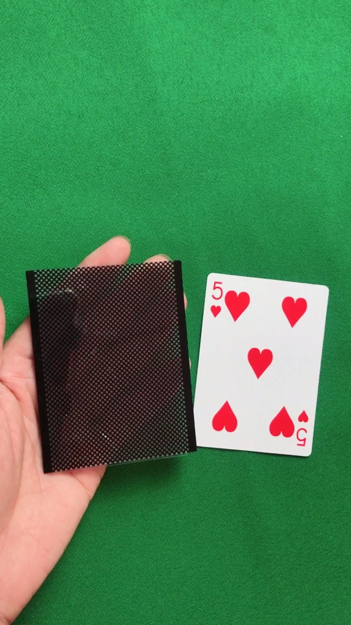 鬼手换牌怎么做到的