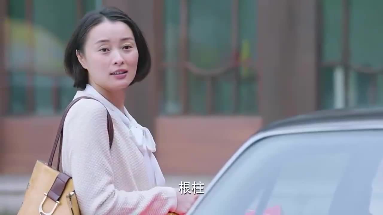 咱家:得知兰馨还是单身,刘根柱高兴坏了,直接把咖啡当酒干了!