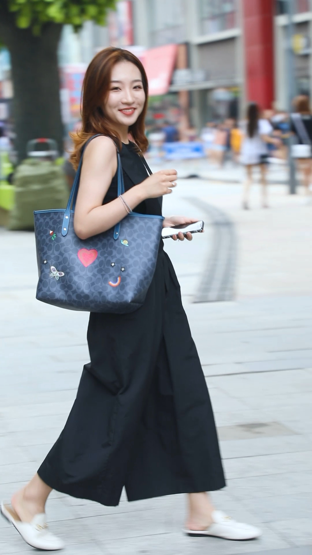 爱的魔力转圈圈#沈阳街拍:春天要到了,你准备好出门了麽?