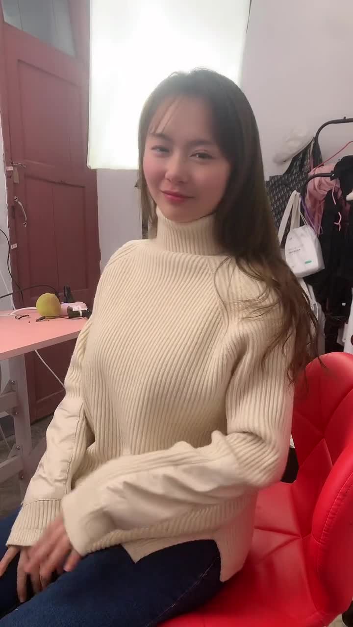 背时姑娘-小张发了一个全民短视频,你尽管点开,不好看算我输!