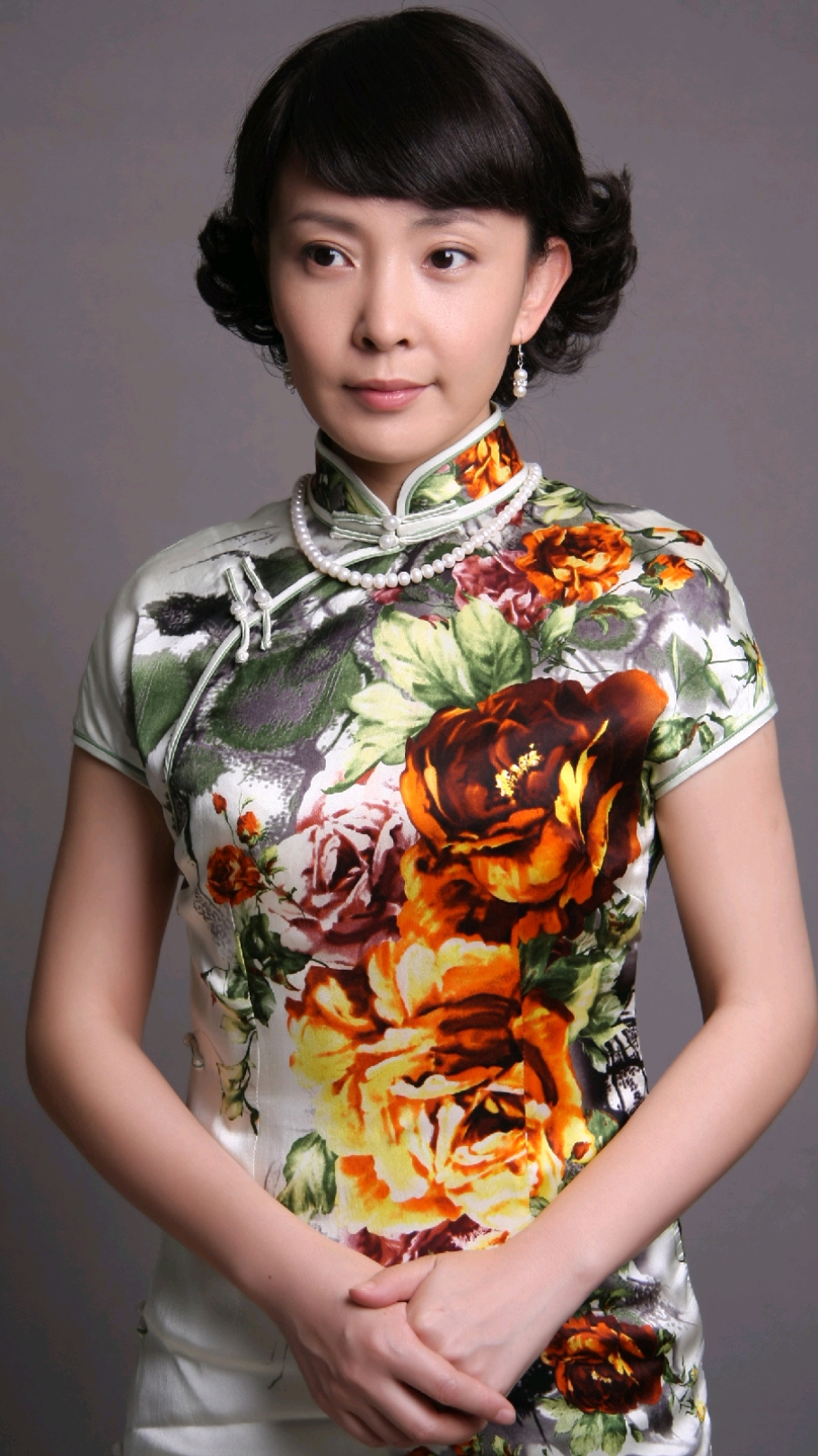 出道23年零绯闻,嫁富豪恩爱至今,43岁越来越红:刘威葳