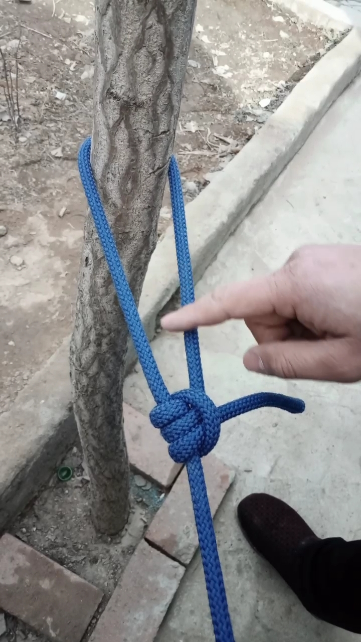 拉帐篷晾衣服的实用营钉结!