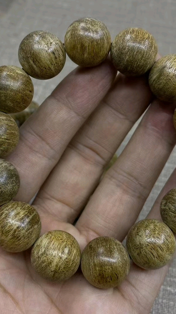 9越南芽庄虎斑老料沉香手串16mm14颗.22克一串.味道清凉甜香味-度小视