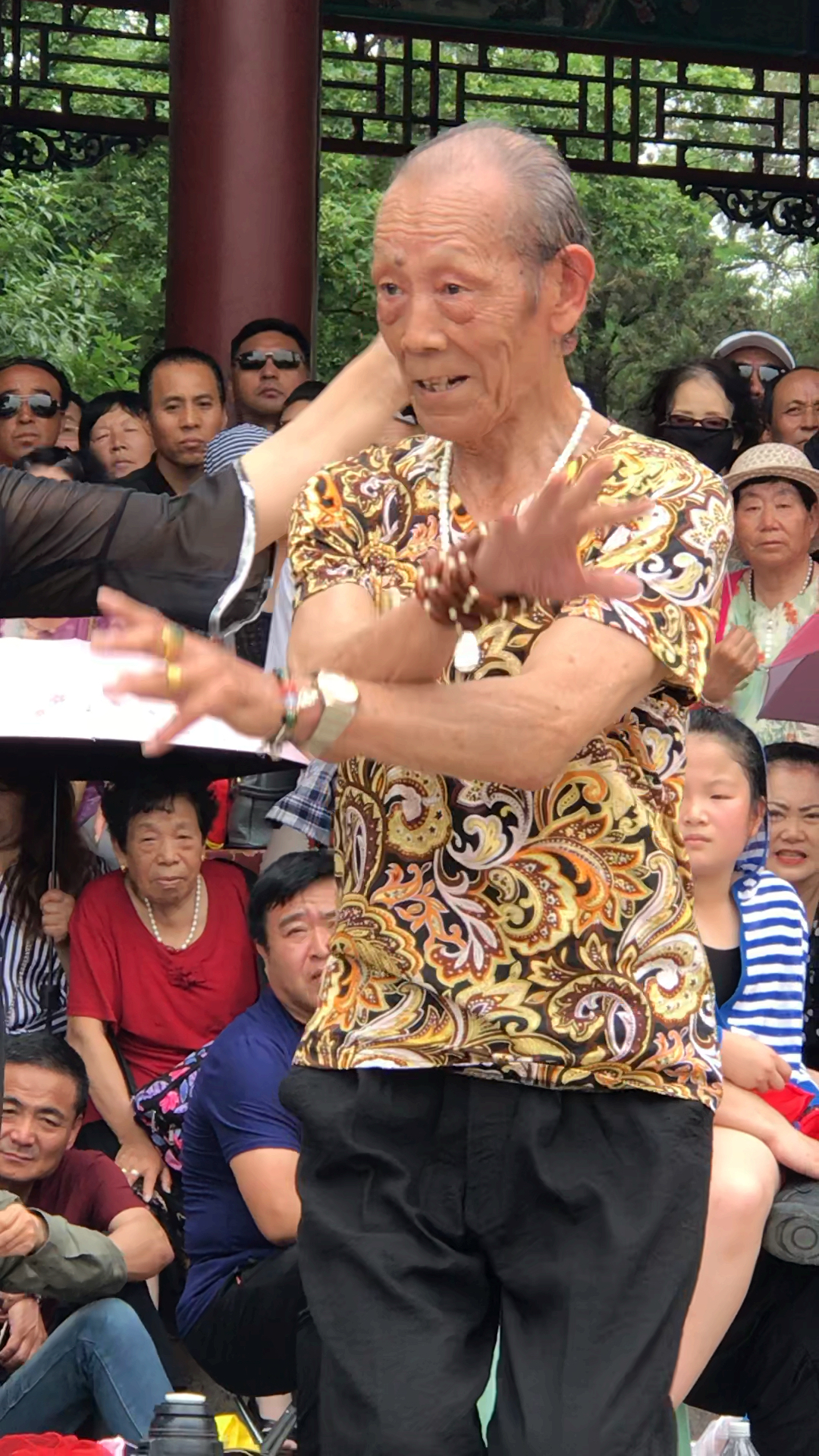 舞动一夏#80岁网红张大爷更火了