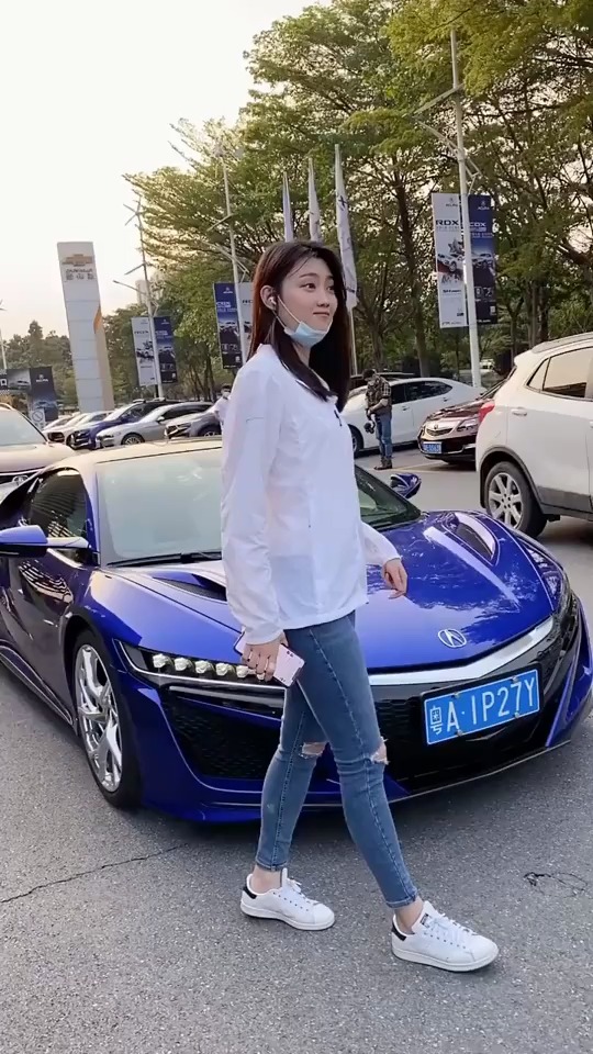 我要上热门#刘诗琪车模双击关注我