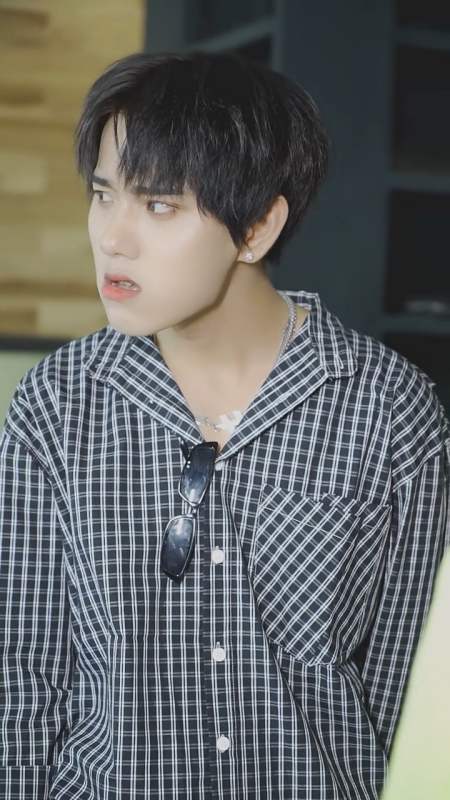 扫码下载度小视 发个视频 让别人知道 志鸿白马小志 28.