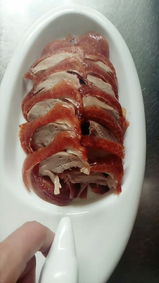 烤鸭一盘