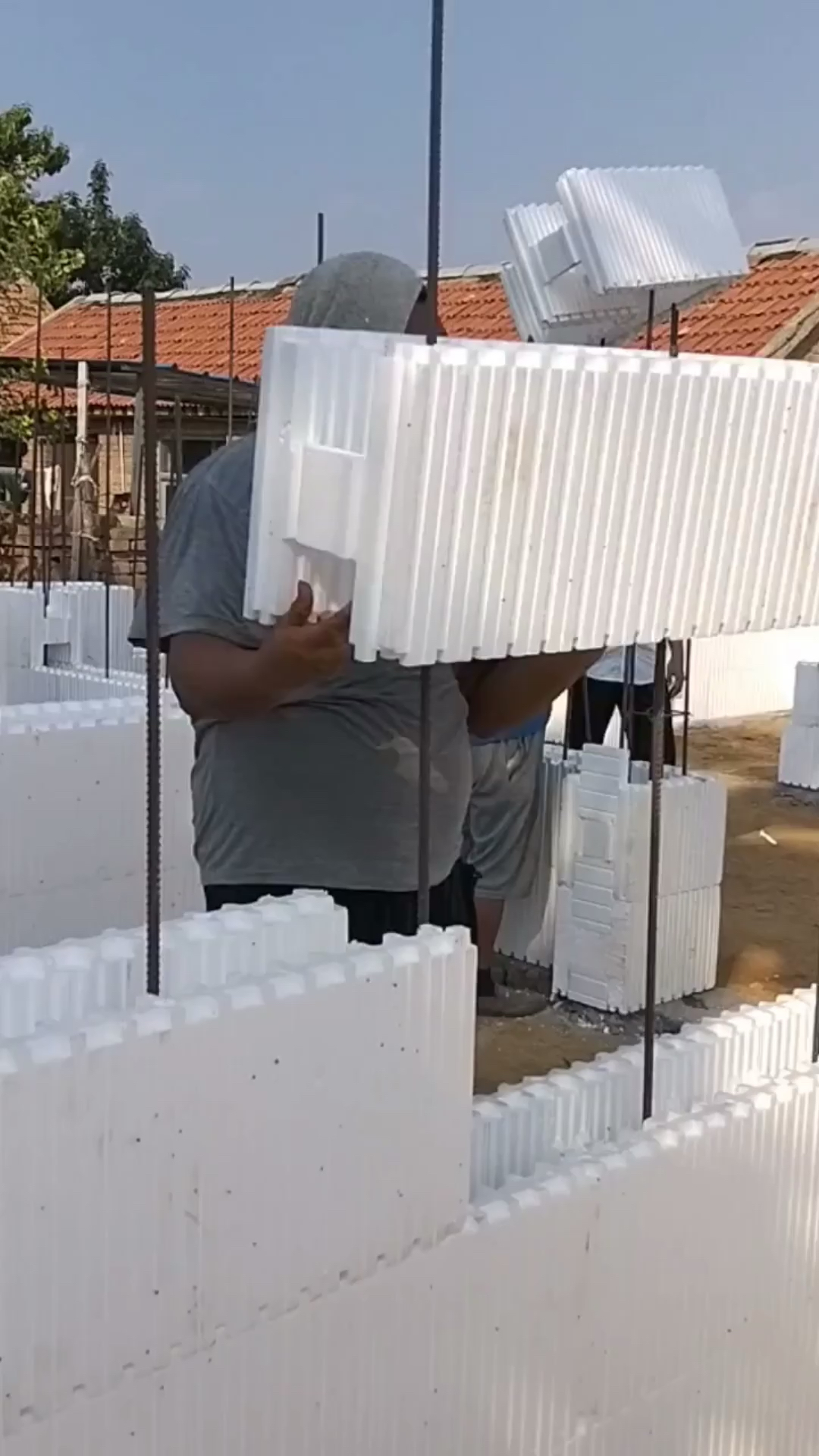 模块建房#泡沫建房就是这么简单,几天就把房子建好了