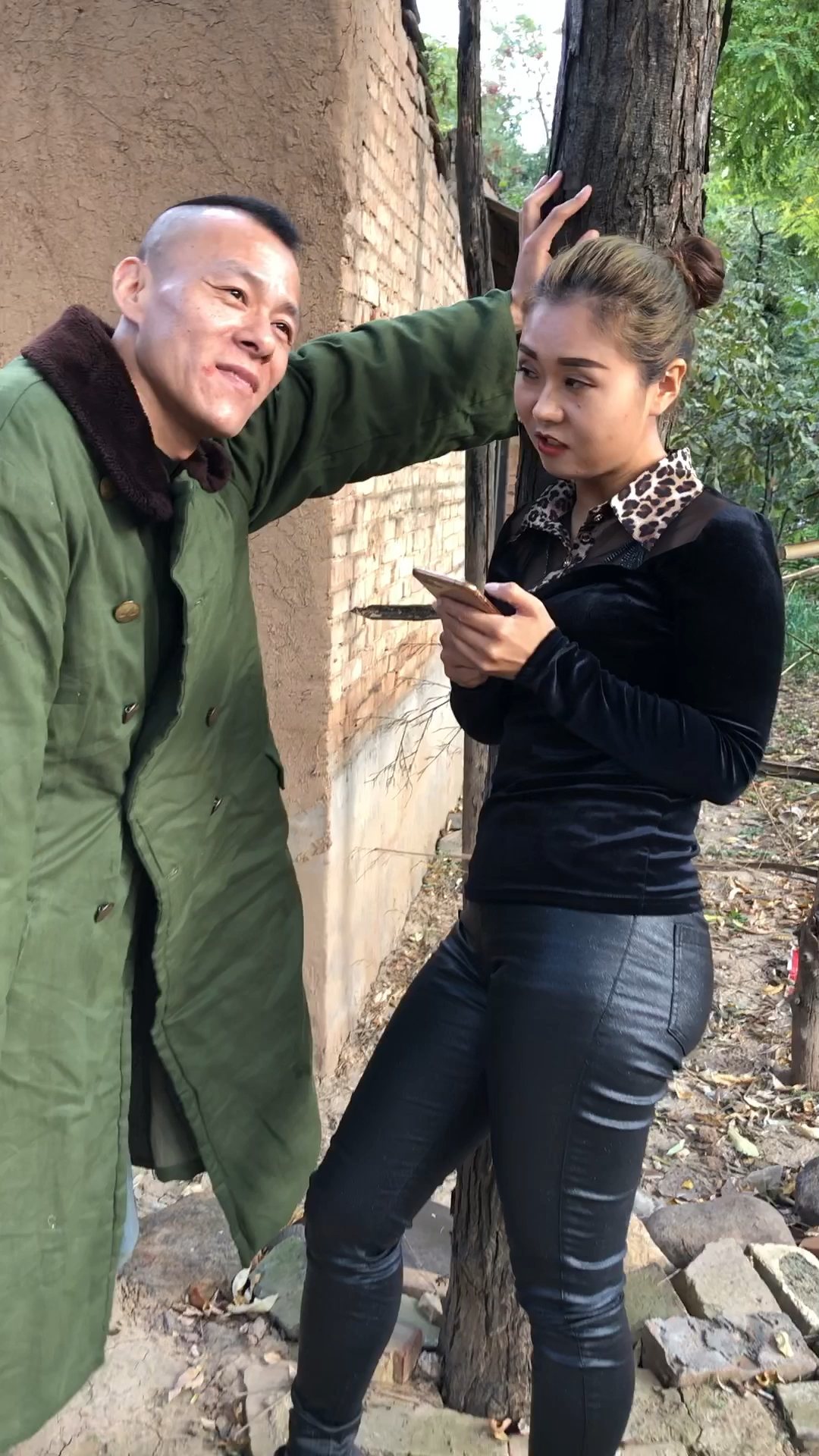 陕西特大网红  传说哥  泡马子