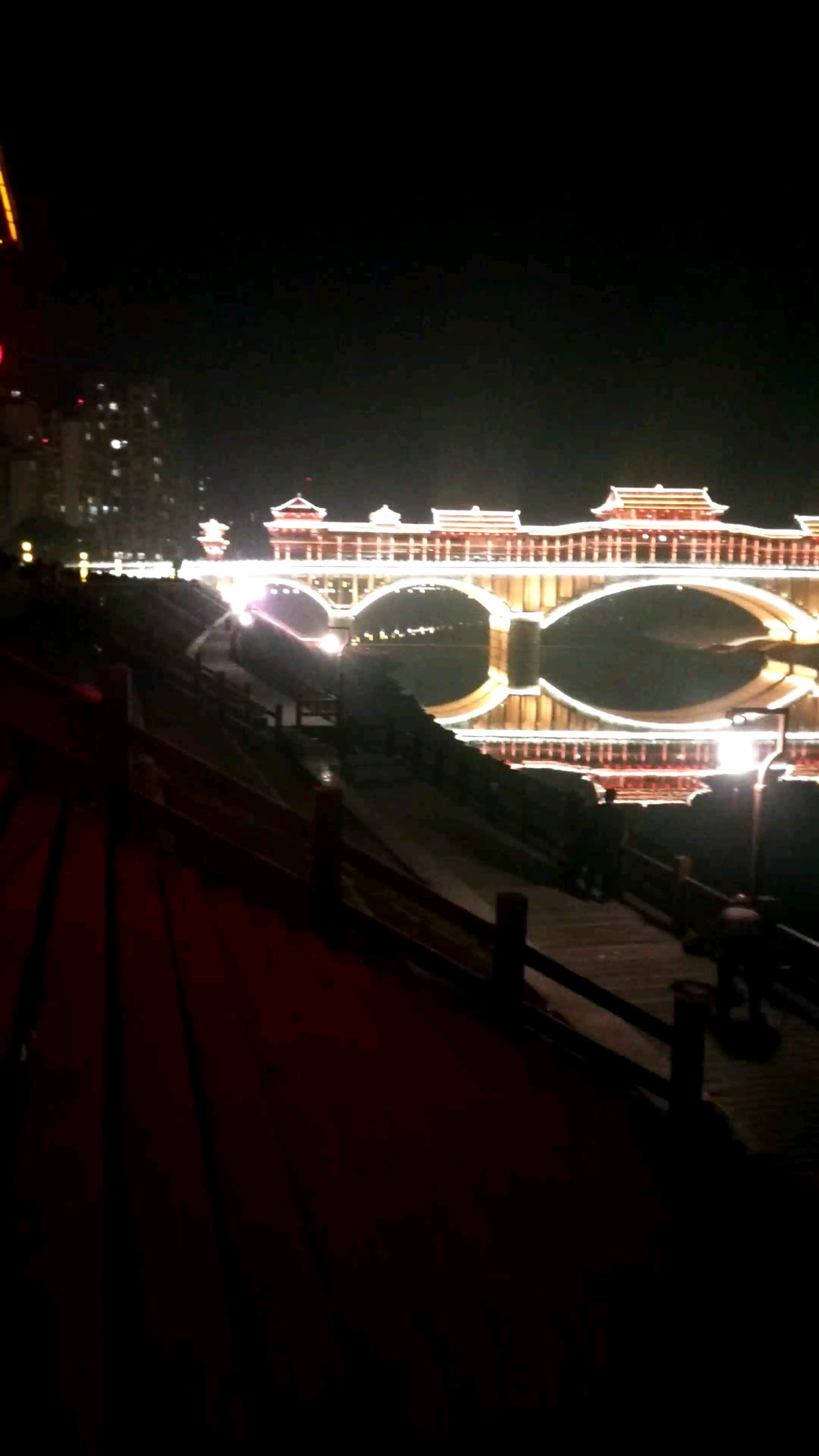 我们三台廊桥夜晚还是美美的