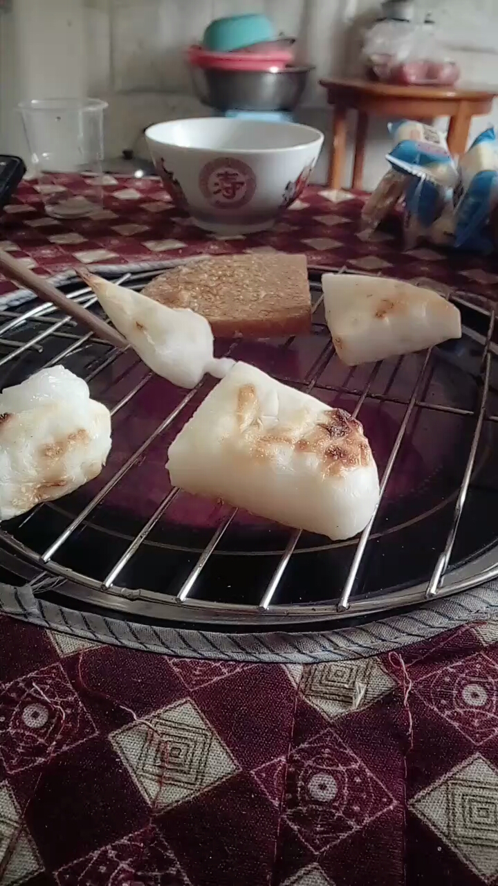 无聊!烤粑粑吃!
