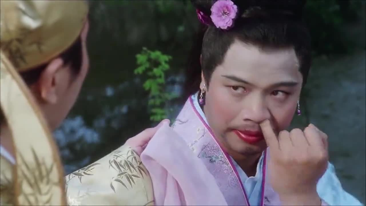 唐伯虎点秋香:美女一回头,唐伯虎当场愣住,怎会那么丑陋