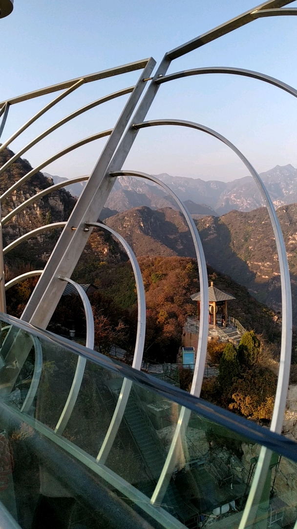 石林峡玻璃栈道.