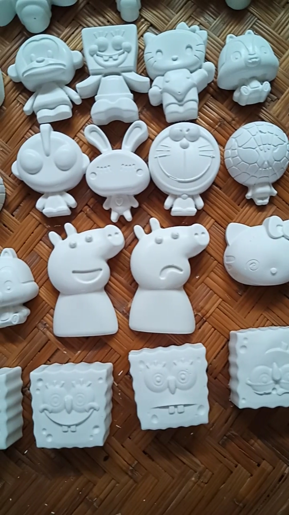 宝宝石膏彩绘绘画