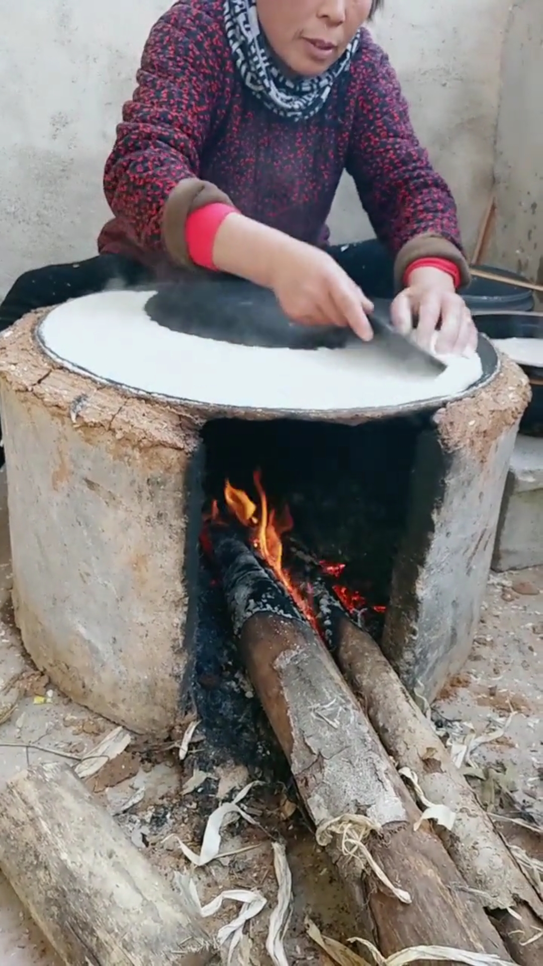 爱美食爱生活#老婶烙煎饼的手艺那是祖传的