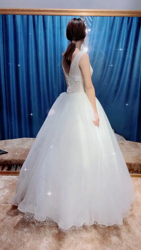 爱的魔力转圈圈,穿上婚纱美美哒