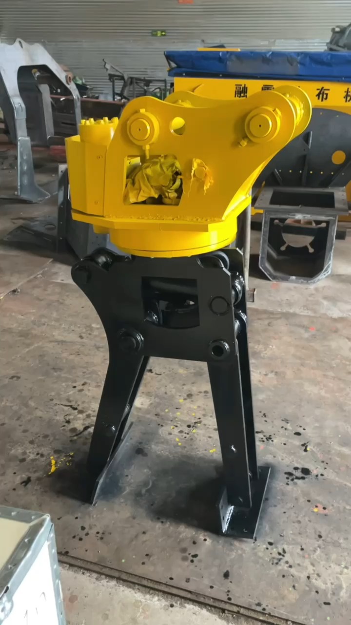 挖机路沿石夹子#挖掘机路沿石夹子 挖掘机石材夹子 挖掘机水泥块夹子