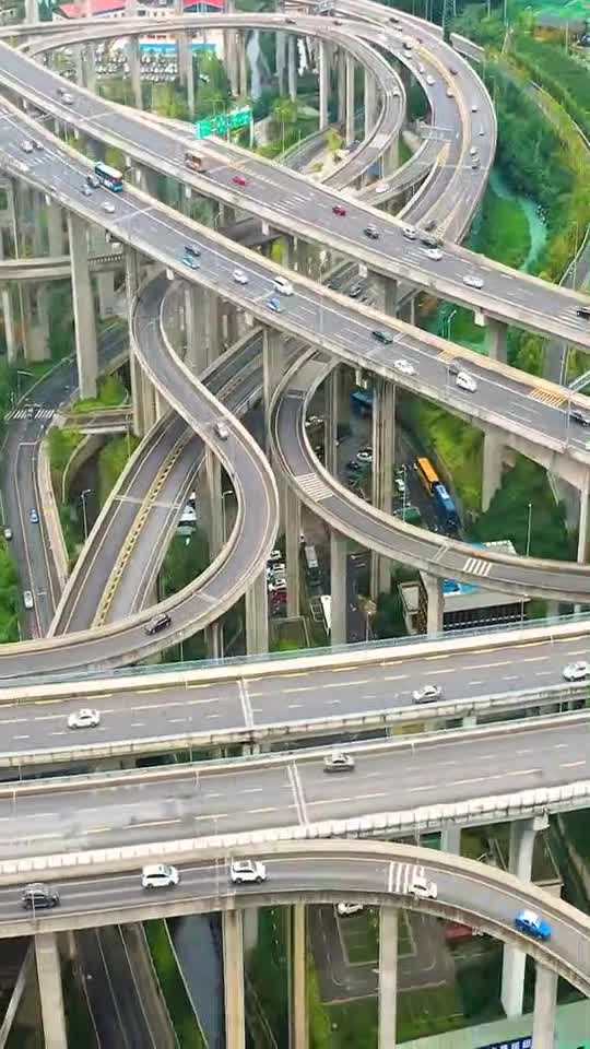 国内最复杂的立交桥贵阳的交通枢纽设计师太牛了走错路口就是贵阳一
