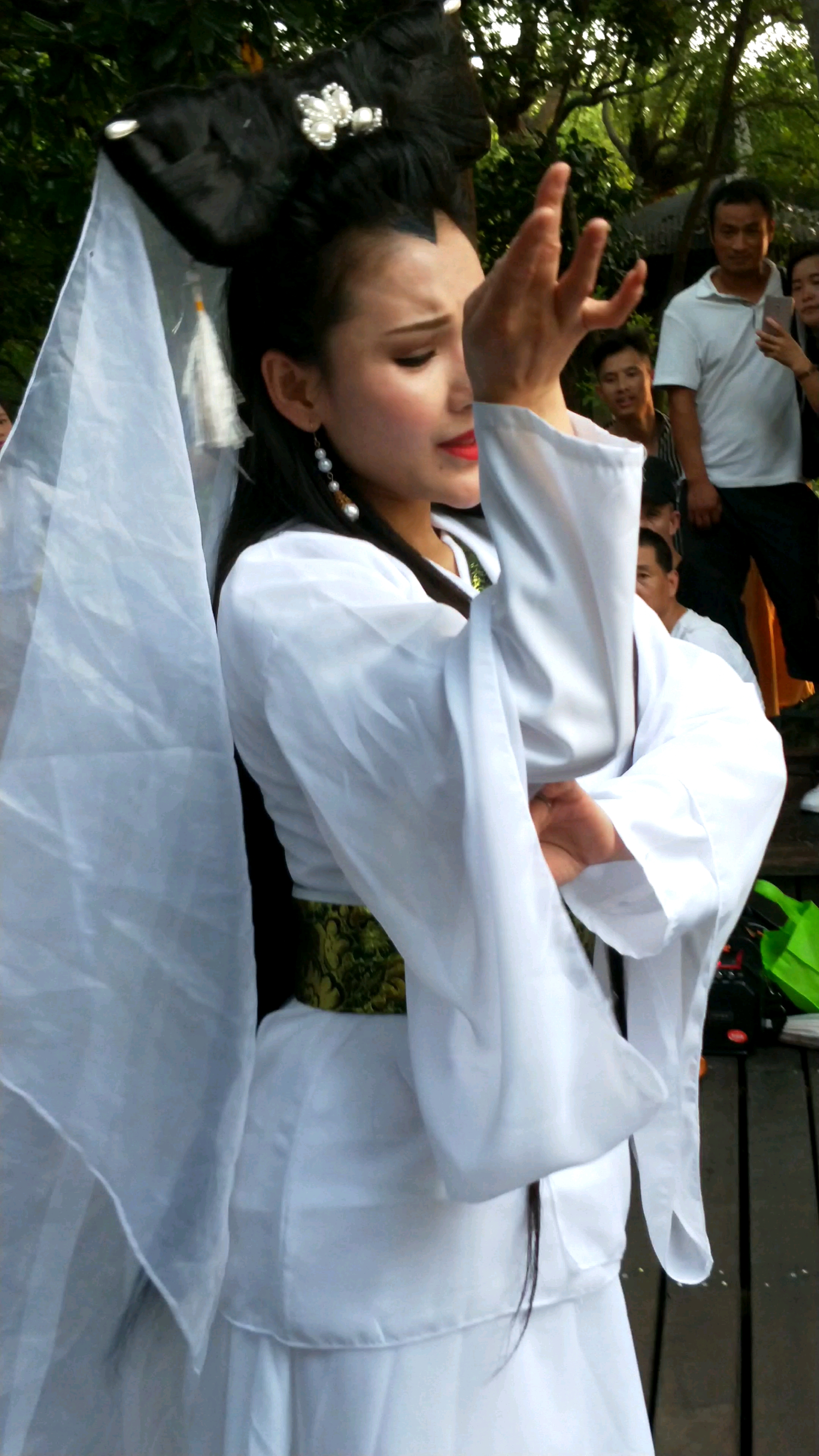 白蛇从雷峰塔跑出来了