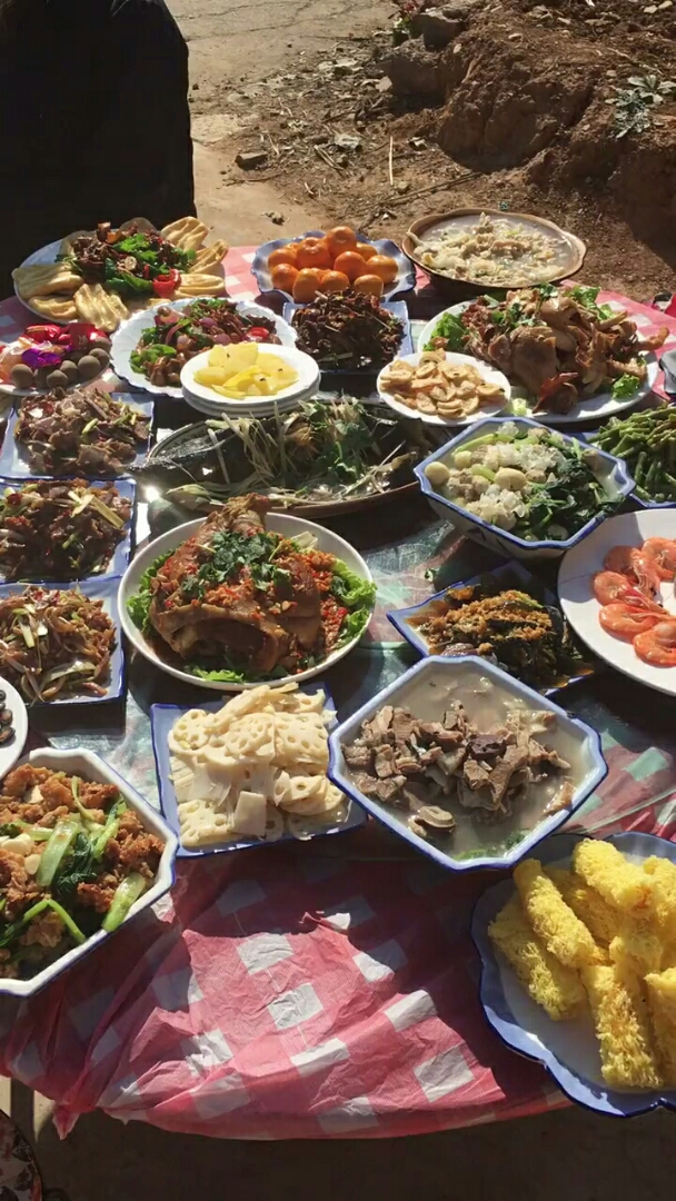 农村大席也很丰盛,有食欲吗?