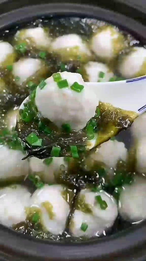 自制美食#『紫菜鱼丸汤』简单好做,鲜香软糯入口即化,老人孩子都爱吃