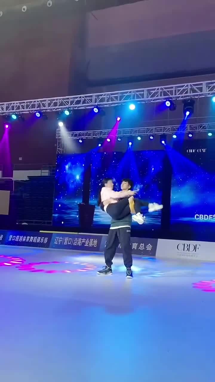 墨茉组合2021年首秀,这练舞花絮也那么好看