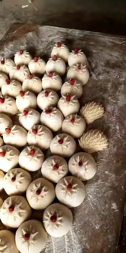 我们这规矩,过年要蒸过年的馍,你们那有吗?