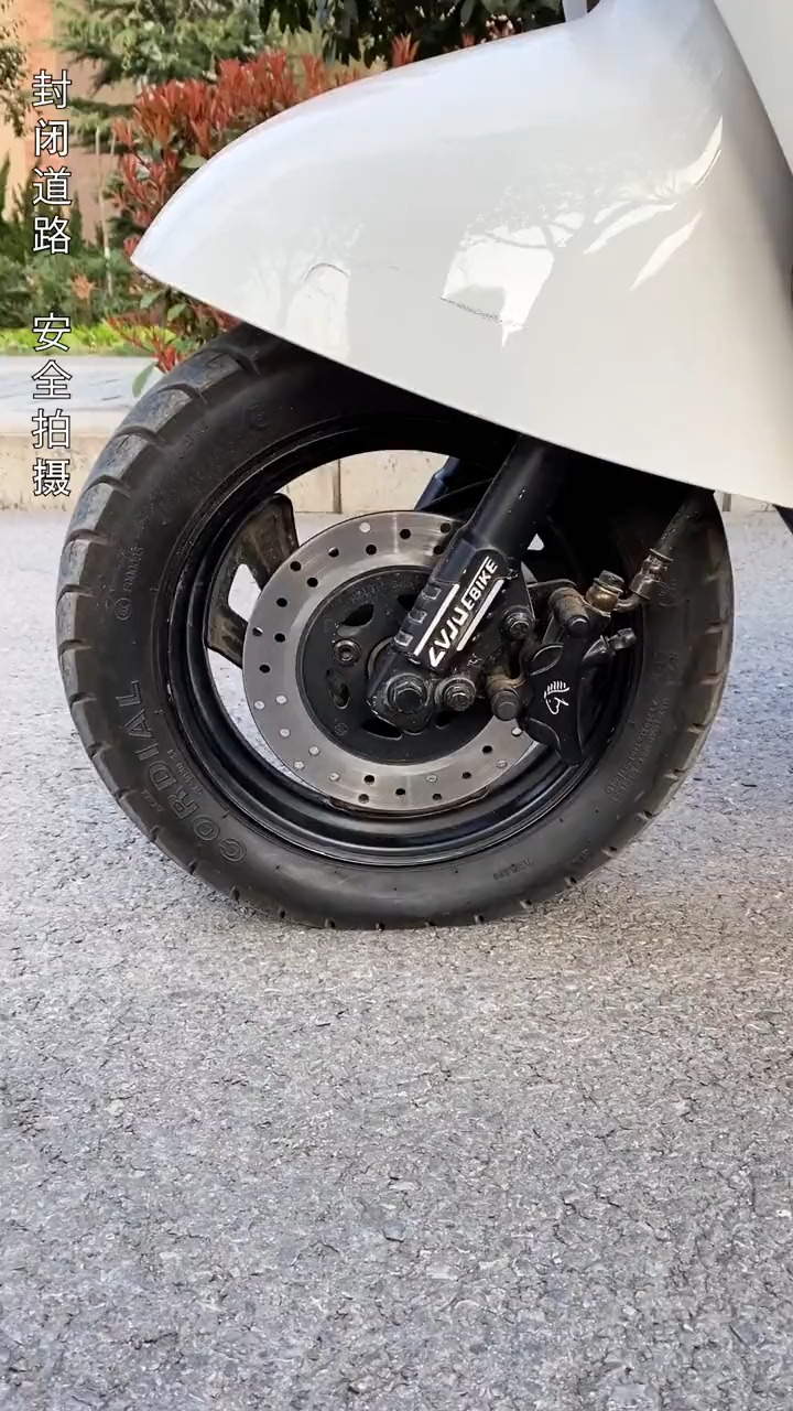 电动车助推器电动车没气也照样能骑走