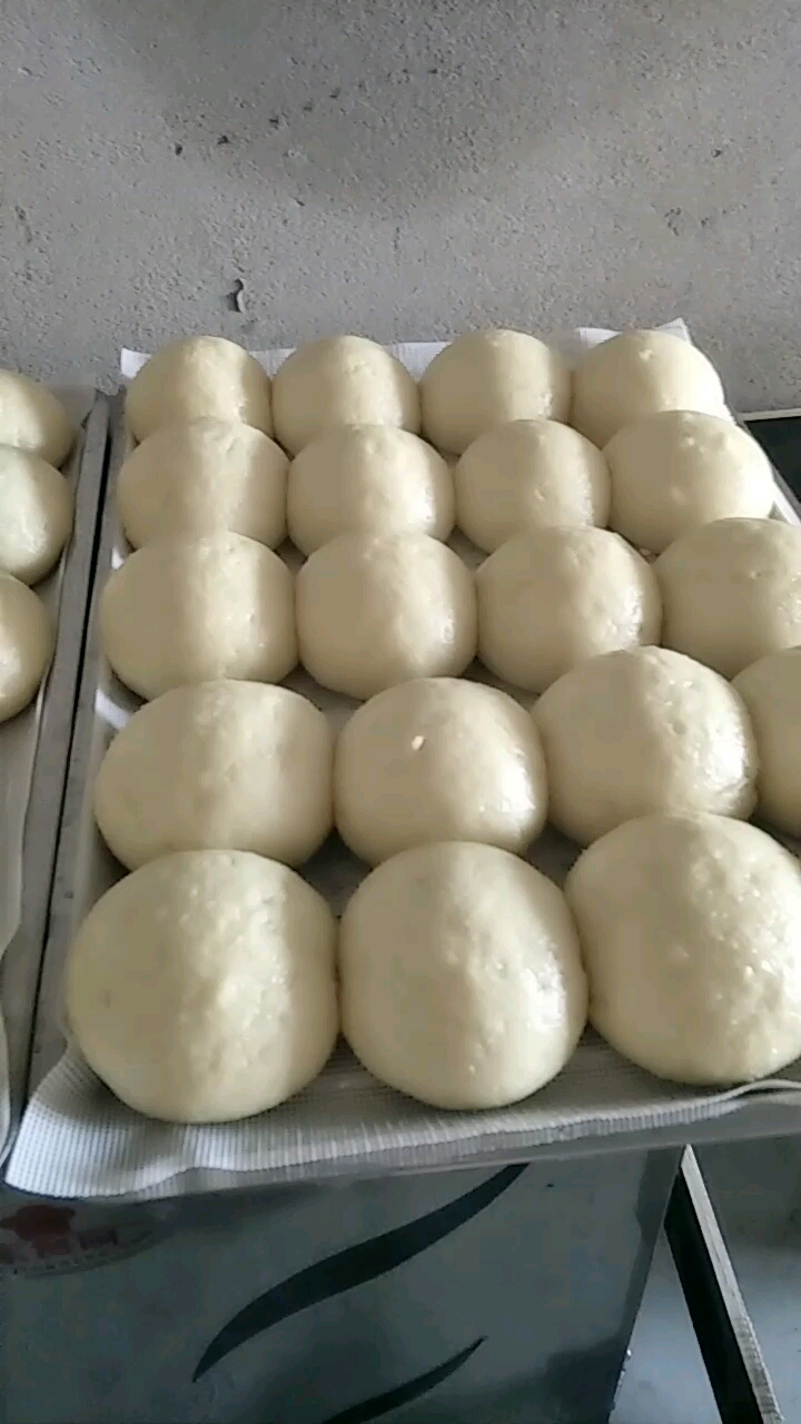 第一次蒸的大馒头,纯碱手工大馒头嘎嘎香