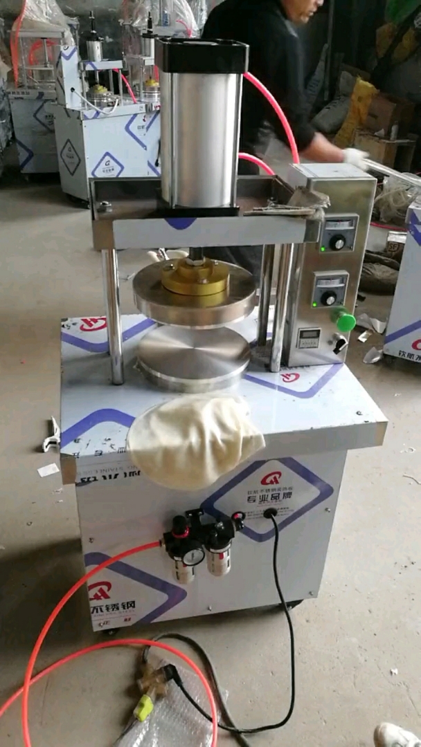 春饼机器制作太快了