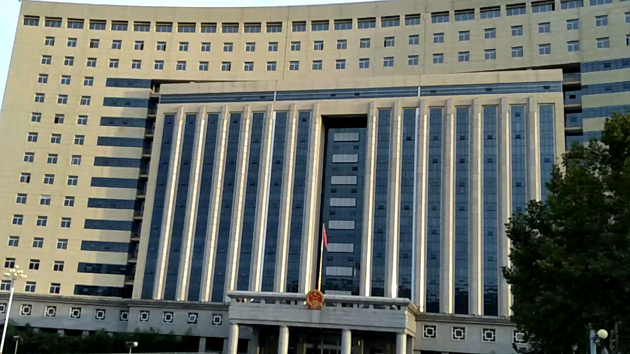 带上全民去旅行#霸州市政府中心大楼与华夏民间收藏馆只是一路之隔