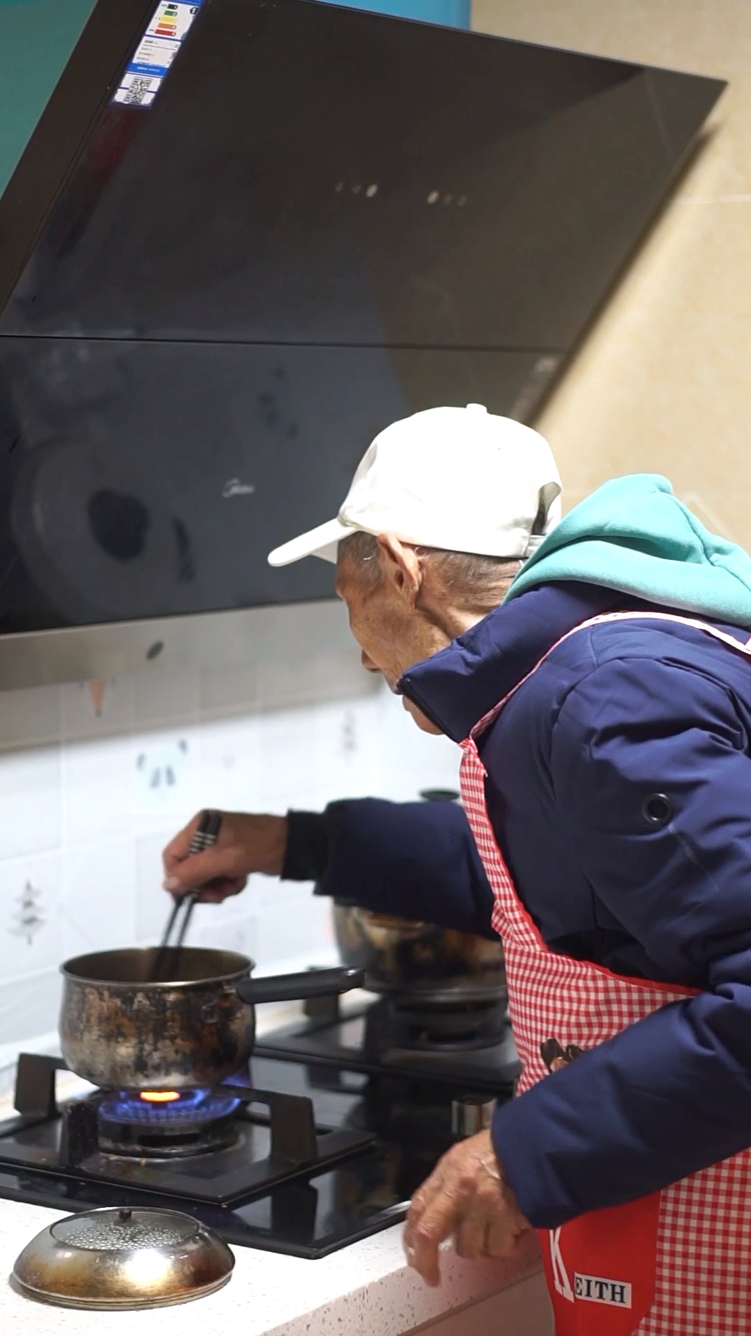 搞笑段子剧#爷爷第一次下厨为我做饭,感动.