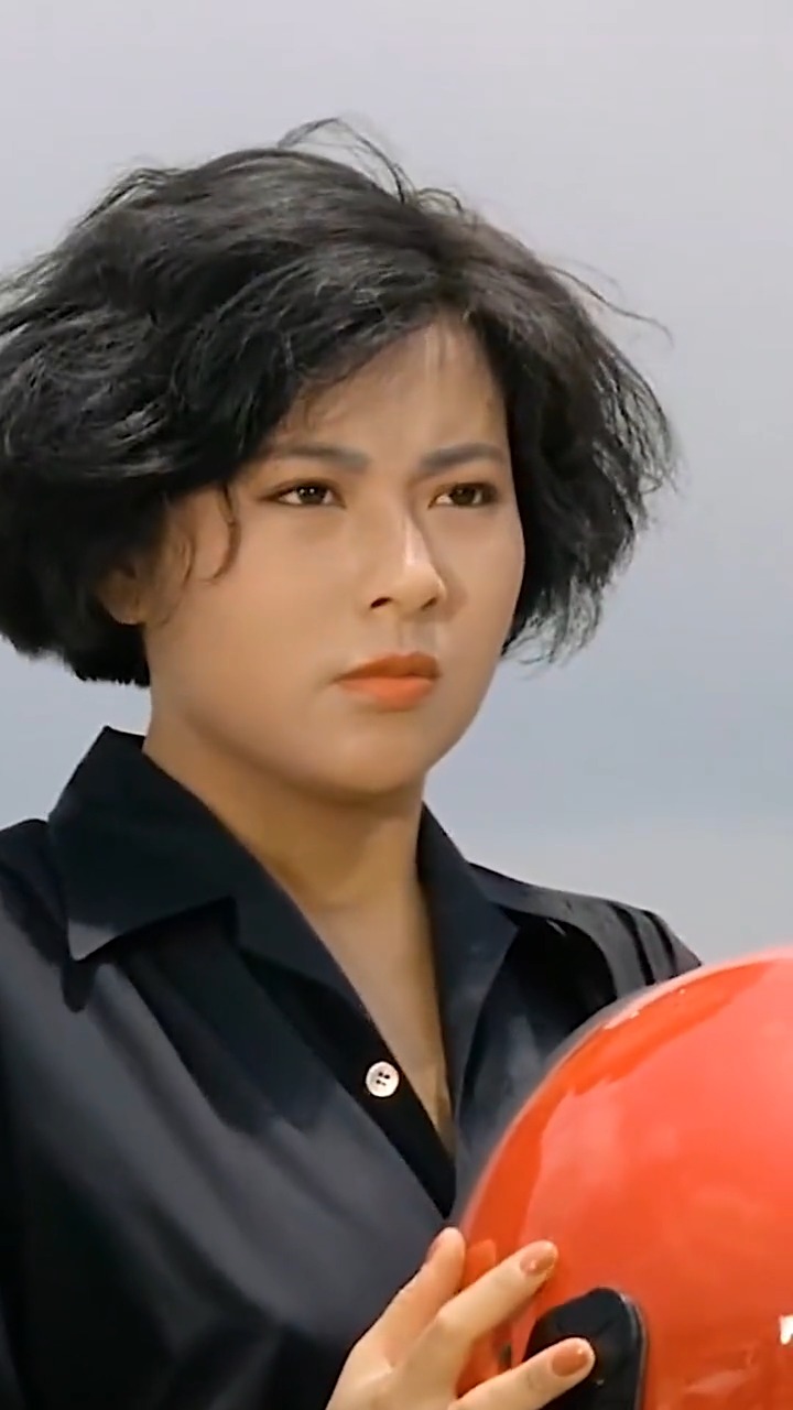 精彩影视李美凤捋头发的瞬间够潇洒吧