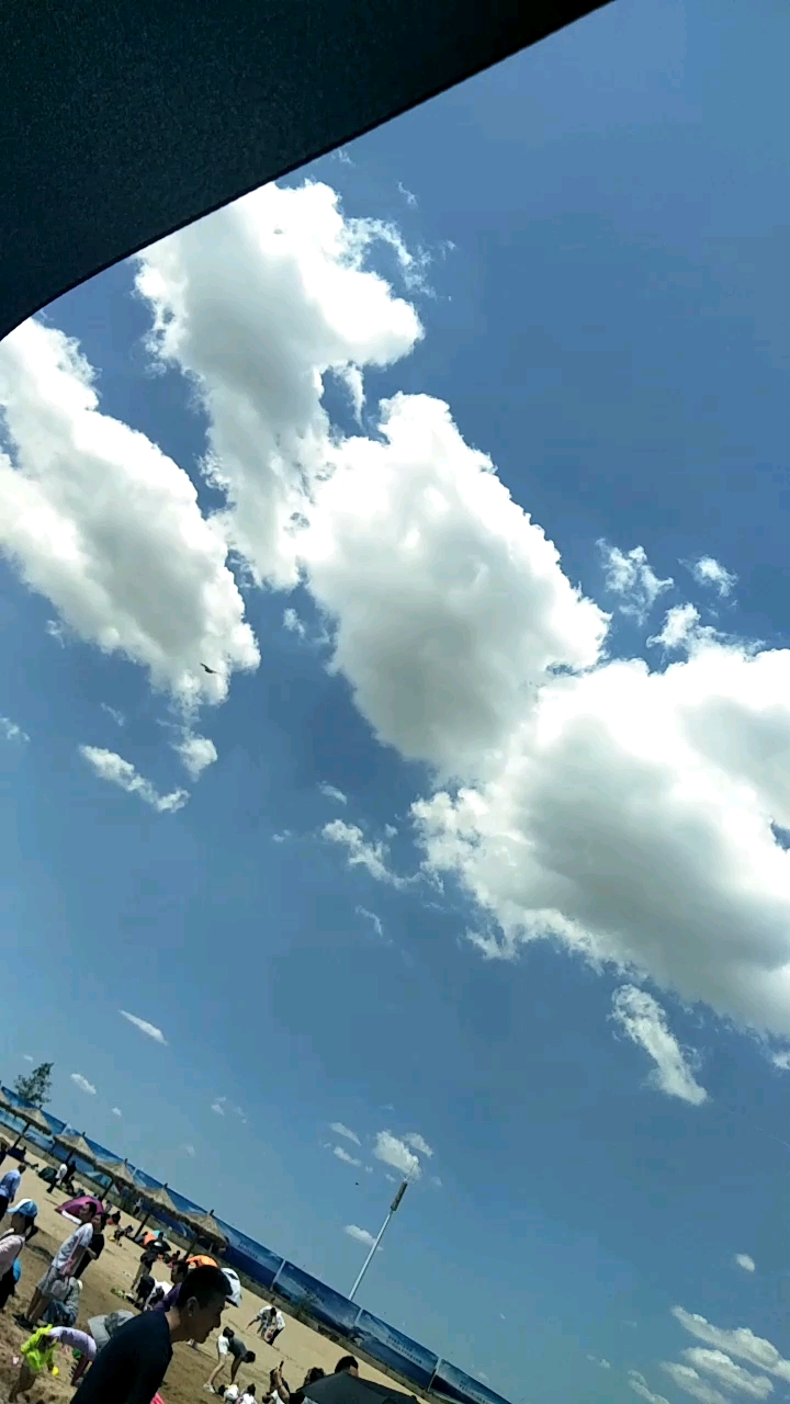 天蓝蓝海蓝蓝 白云朵朵