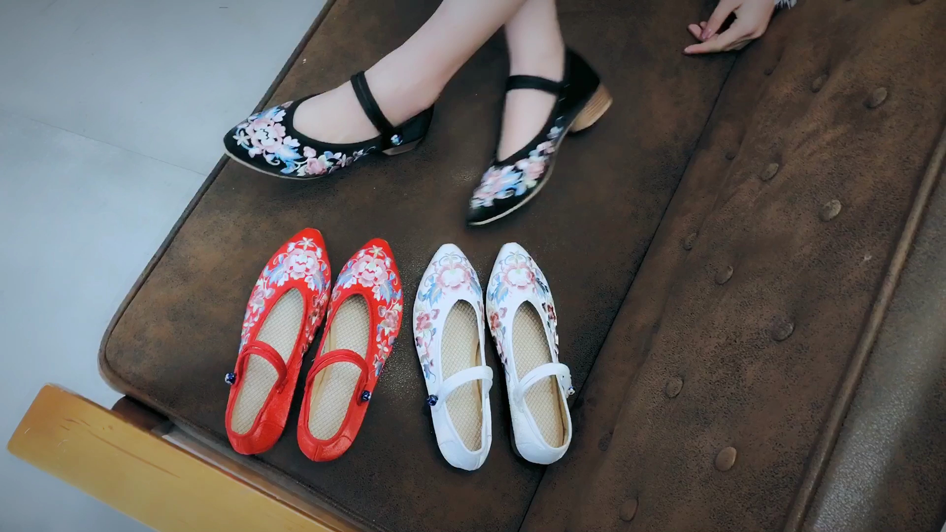 美女穿搭#老北京绣花鞋-艳霞,坡跟,甜美清新