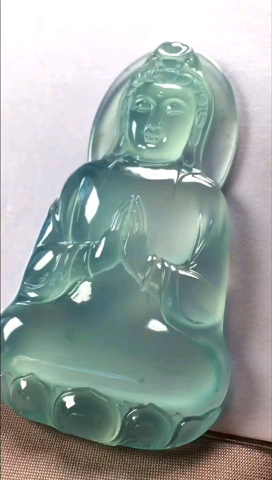 高冰蓝水翡翠观音