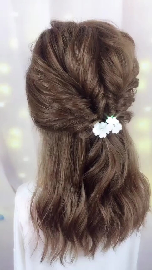 双侧编织辫披发,清新又文艺