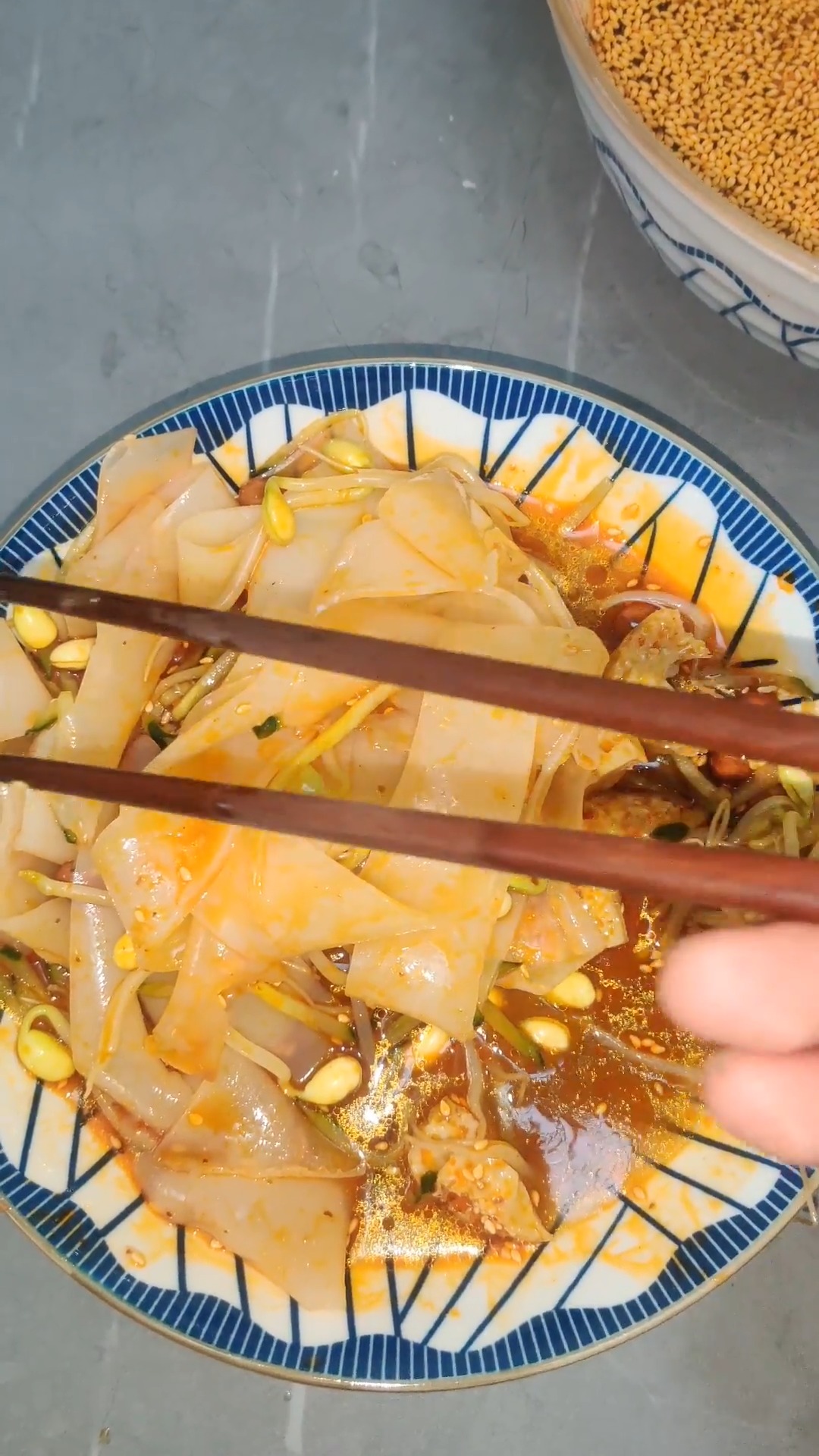 凉皮#凉皮的配料,凉皮的做法及调料