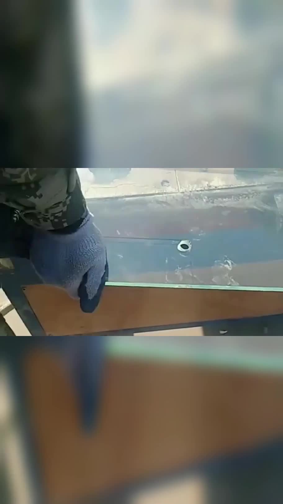 东南角到西南角,划玻璃一定要用专业的工具,事半功倍!