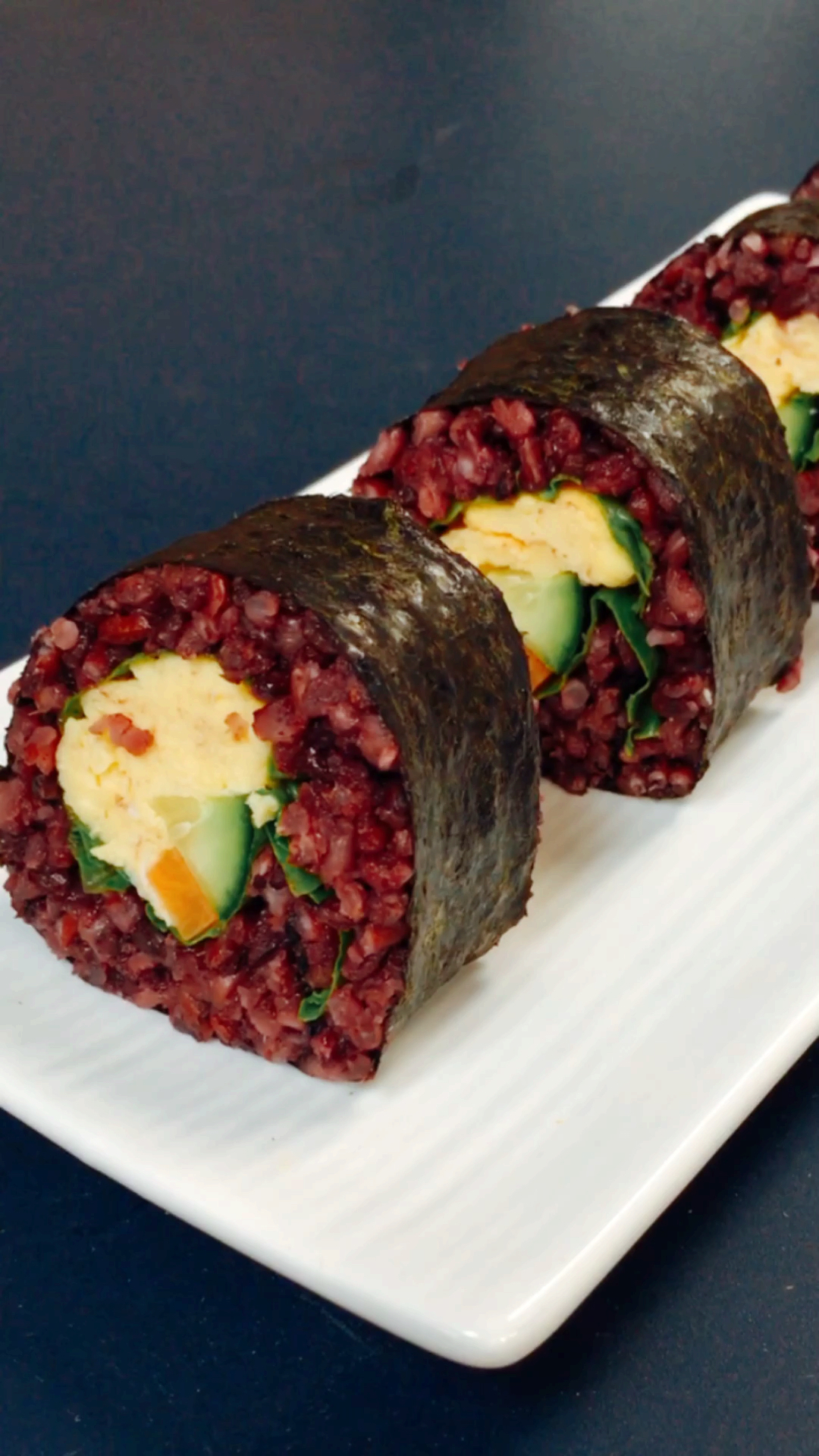 100道减肥餐第15道——三色糙米寿司卷-度小视