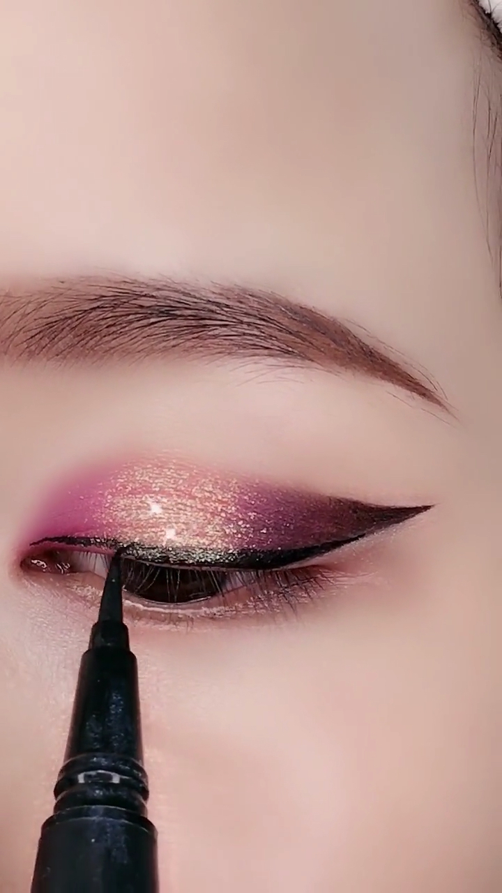 超霸气的眼妆这样画